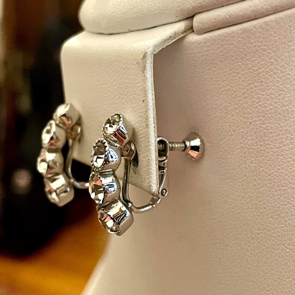 Vintage Napier Crystal Silver Tone Screw Back Earrings - Picture 3 of 6